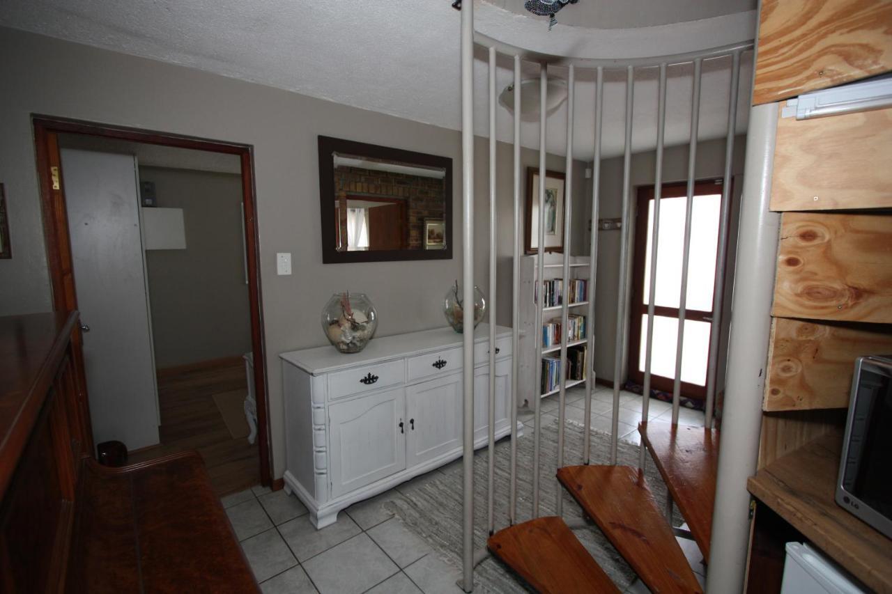 Bergsig Accommodation Hermanus Bagian luar foto