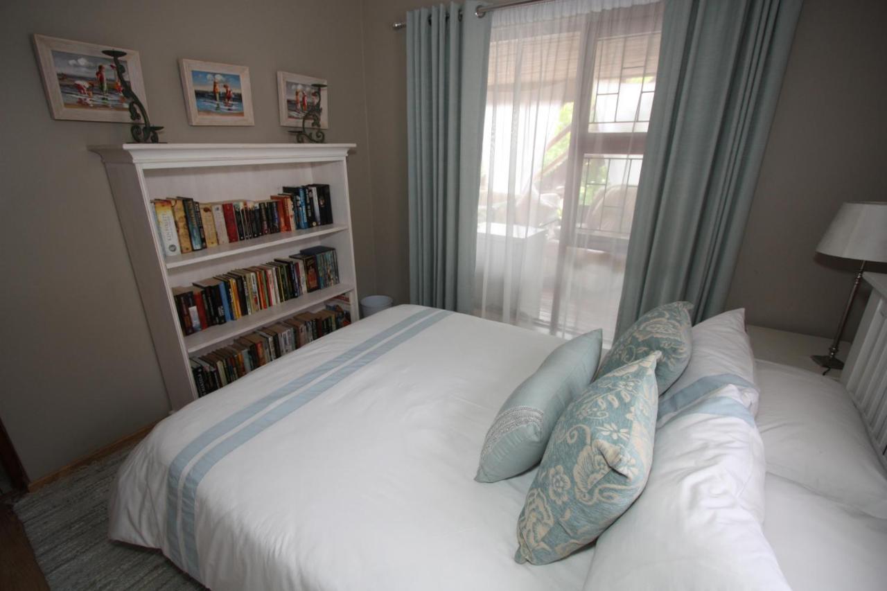 Bergsig Accommodation Hermanus Bagian luar foto