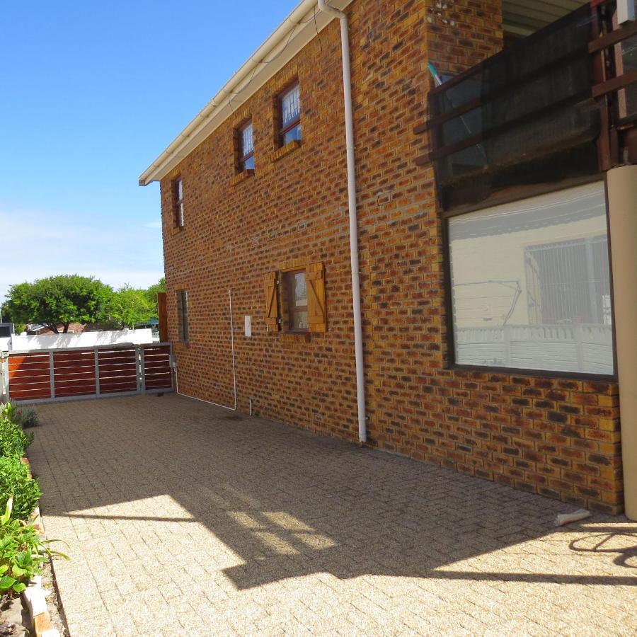 Bergsig Accommodation Hermanus Bagian luar foto