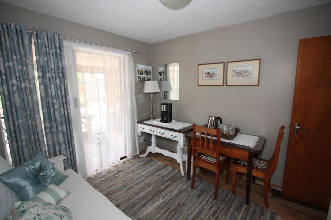 Bergsig Accommodation Hermanus Bagian luar foto