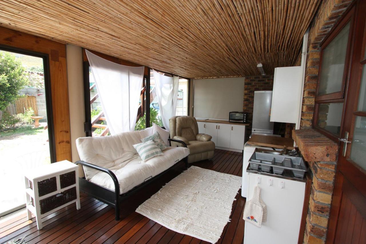 Bergsig Accommodation Hermanus Bagian luar foto